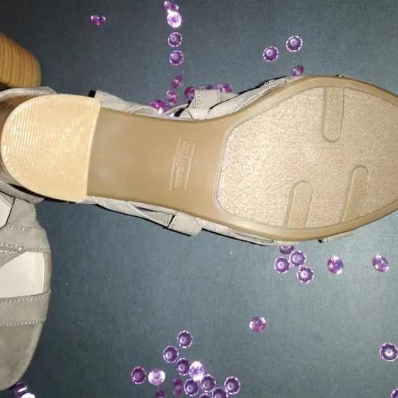 Strapped Hells - Picture 6 of 10